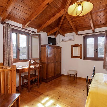Pension Lucy Panormos  Room photo