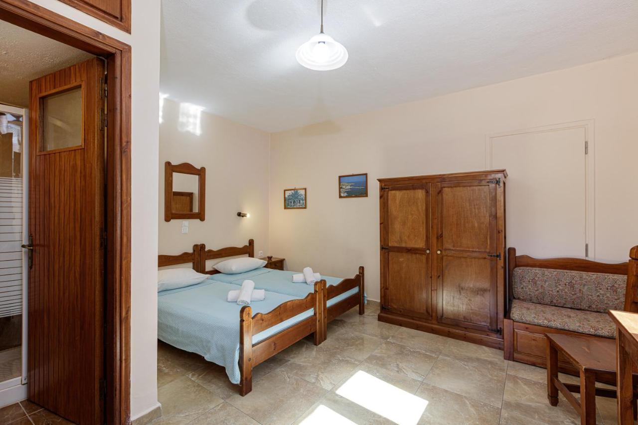 Pension Lucy Panormos  Exterior photo