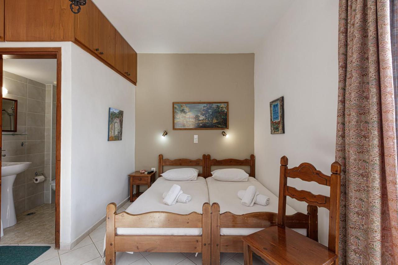 Pension Lucy Panormos  Exterior photo