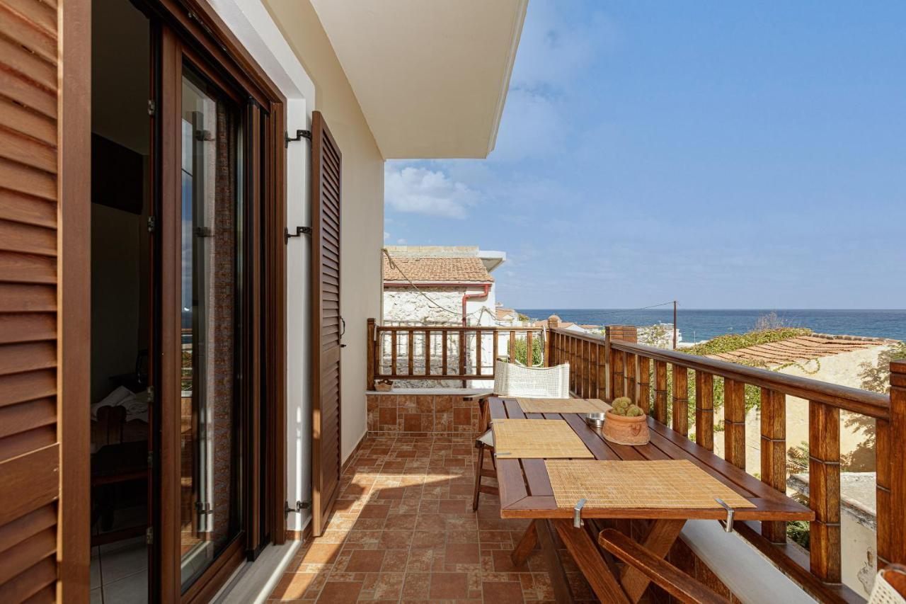 Pension Lucy Panormos  Exterior photo