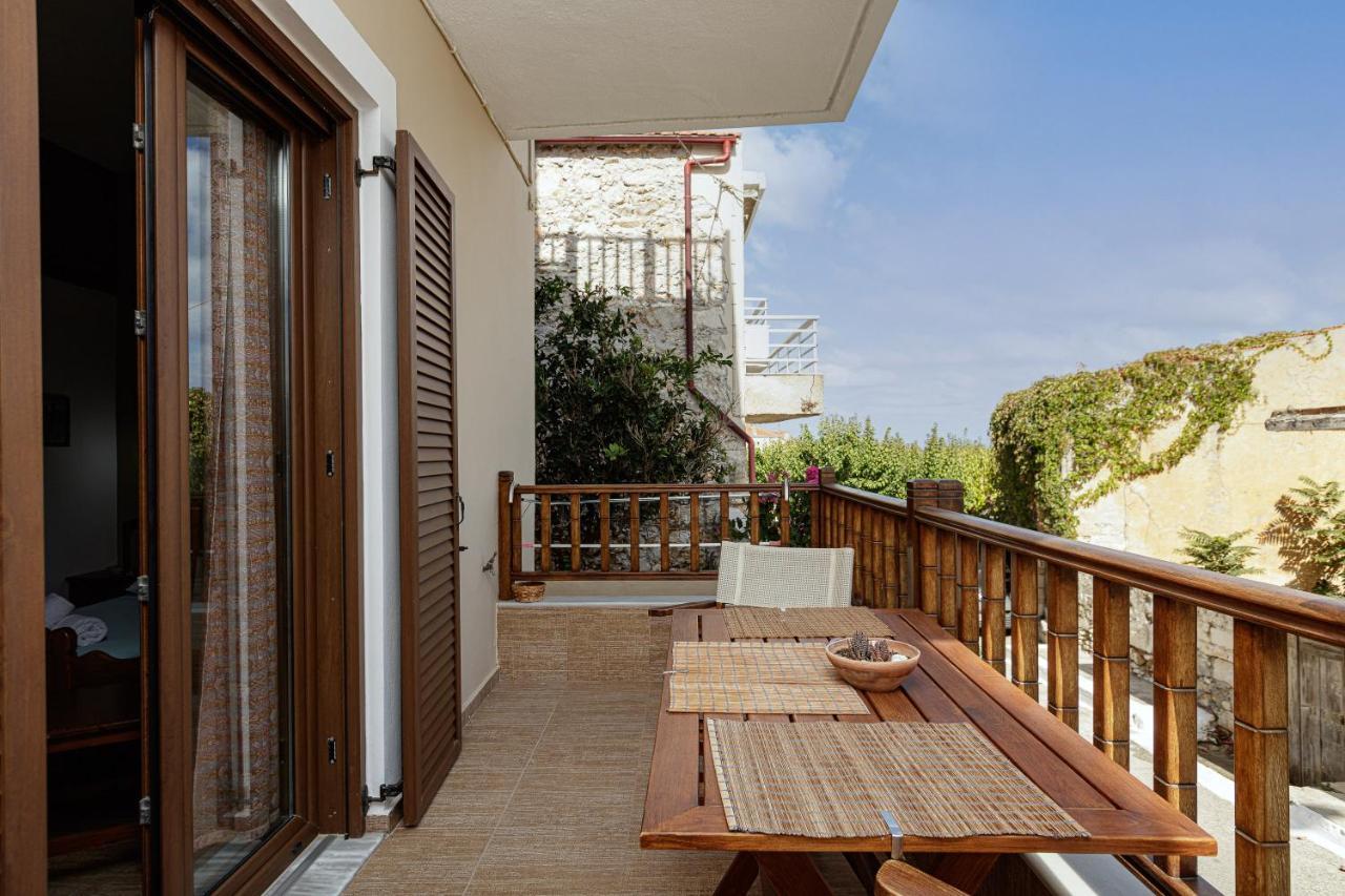 Pension Lucy Panormos  Exterior photo