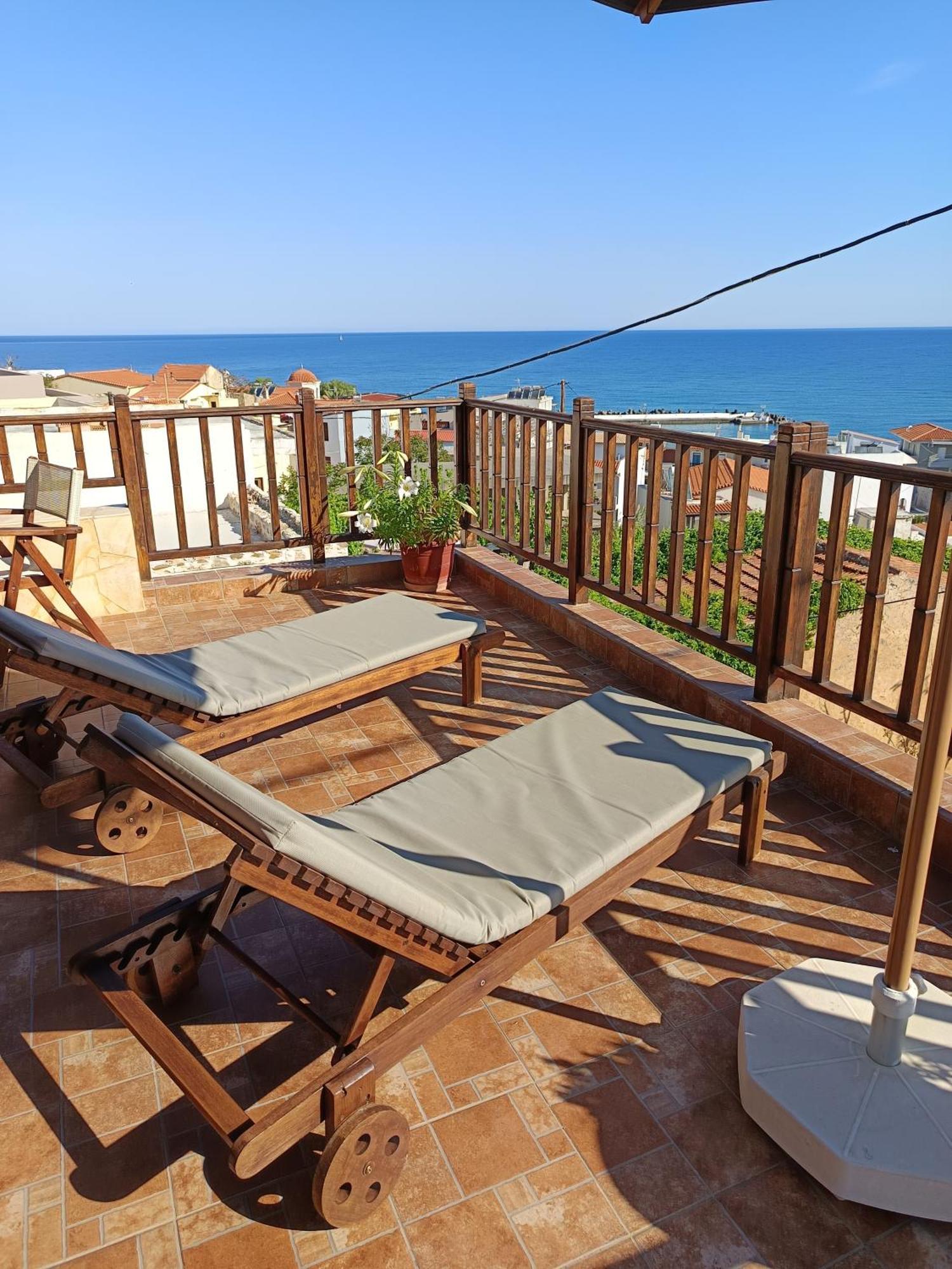 Pension Lucy Panormos  Exterior photo